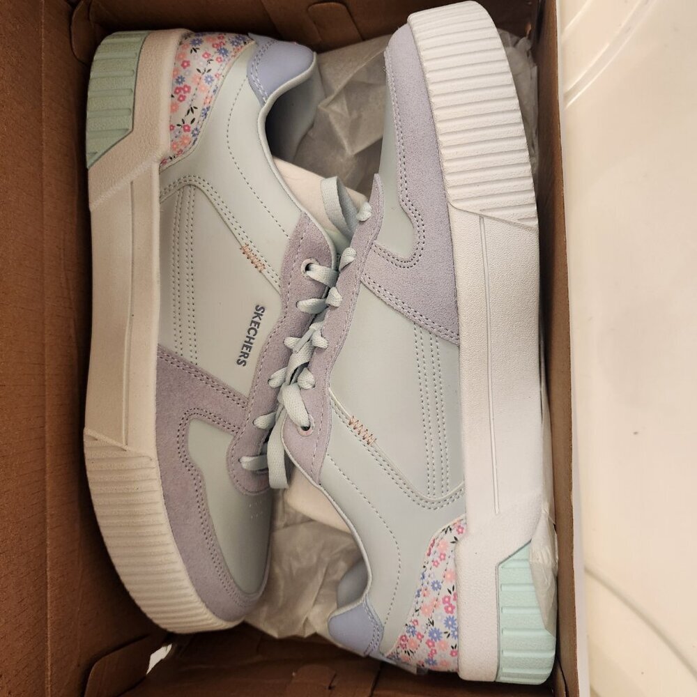 Skechers "Dainty Floral" Jade Court Sneakers. NIB. Size: various - Picture 10 of 13